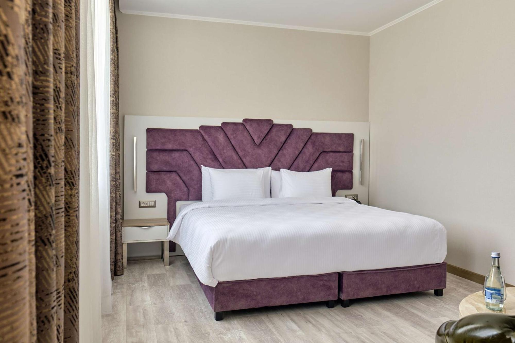 Panarams Tashkent Hotel, A Member Of Radisson Individuals Exterior foto