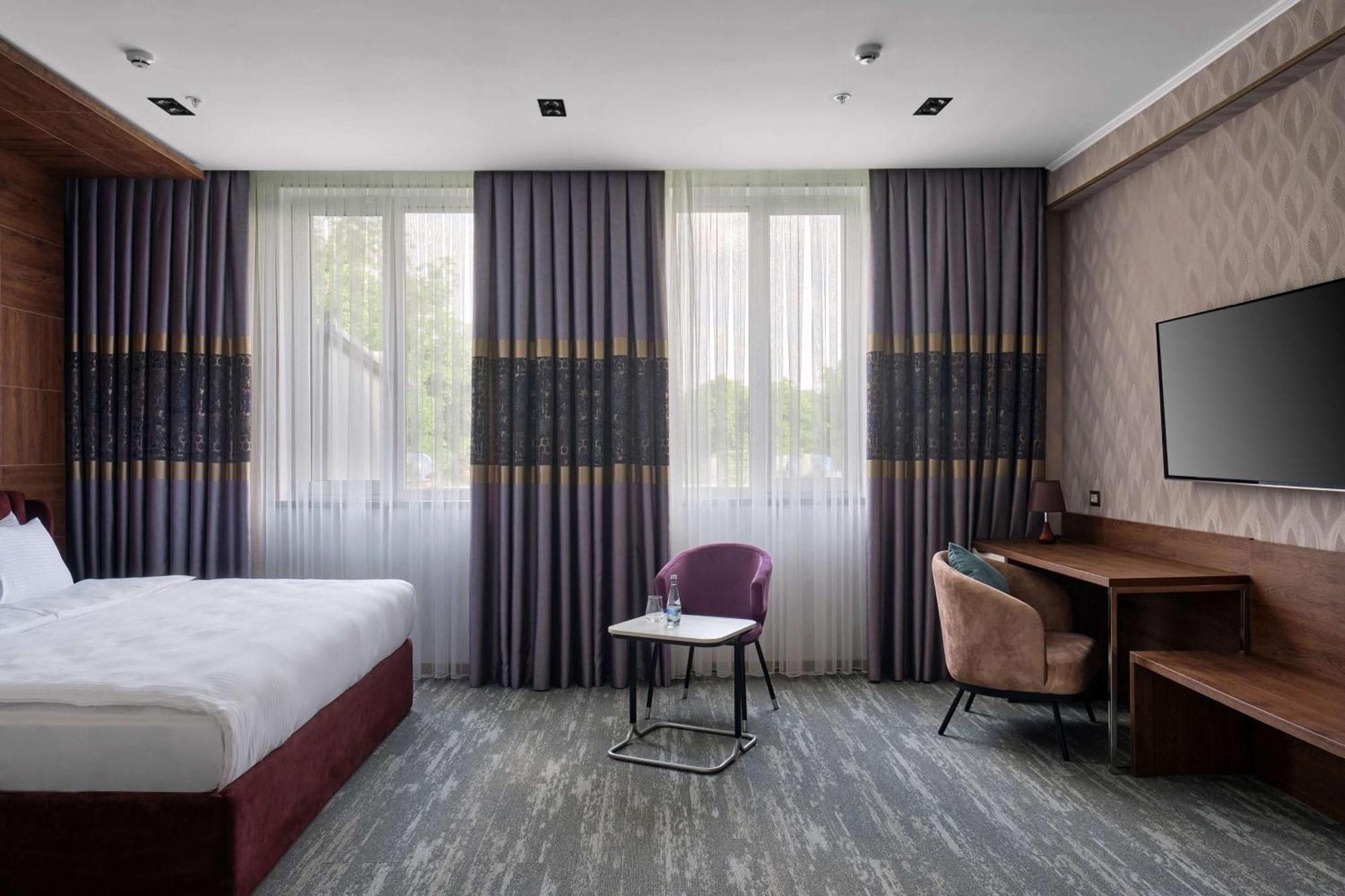 Panarams Tashkent Hotel, A Member Of Radisson Individuals Exterior foto
